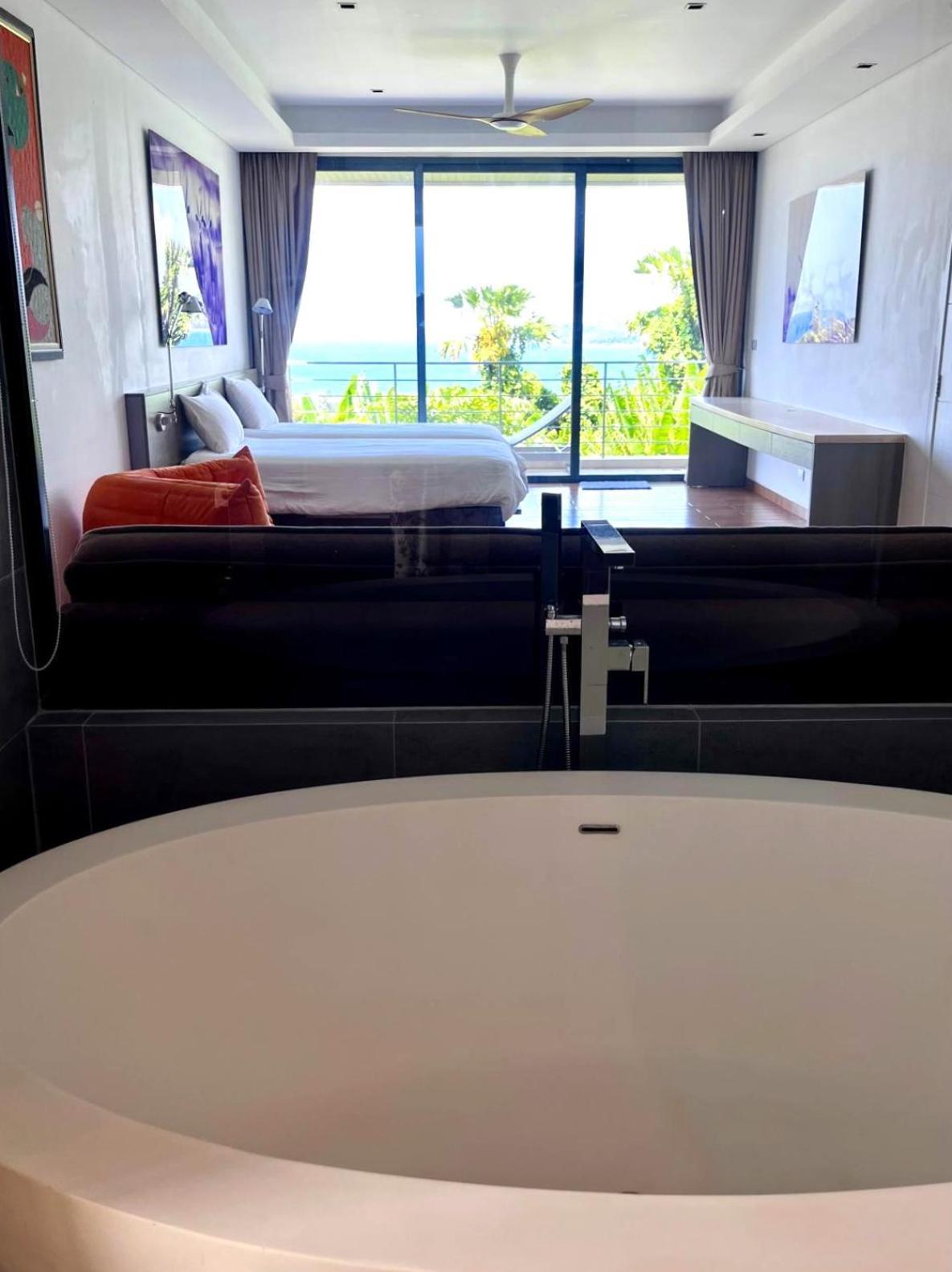 07 - Luxurious Haven With Mesmerizing Views Surin Beach  Buitenkant foto